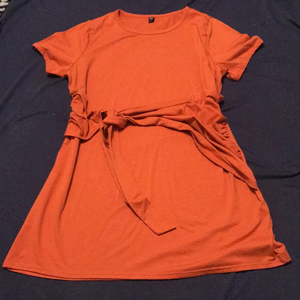 Cute dress sz. 4X runs small probably more like a 3X